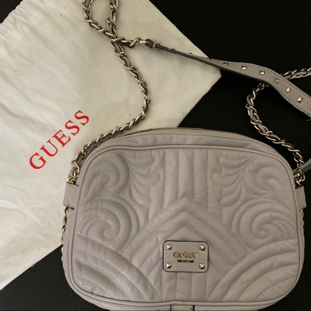 GUESS PURSE